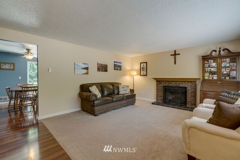 17315 18th Avenue Southeast Bothell, WA 98012 - Photo 4 of 19 Gallery Image 4