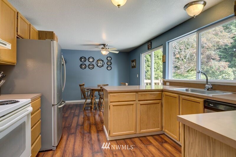 17315 18th Avenue Southeast Bothell, WA 98012 - Photo 8 of 19 Gallery Image 8