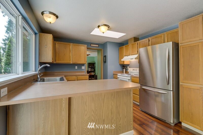 17315 18th Avenue Southeast Bothell, WA 98012 - Photo 9 of 19 Gallery Image 9