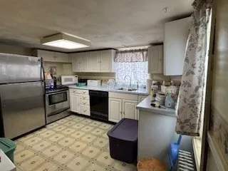 $479,000 | 11 Hovey Street, Woburn, MA 01801