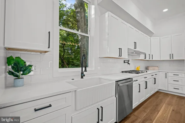 $1,799,000 | 811 Sligo Creek Parkway, Takoma Park, MD 20912