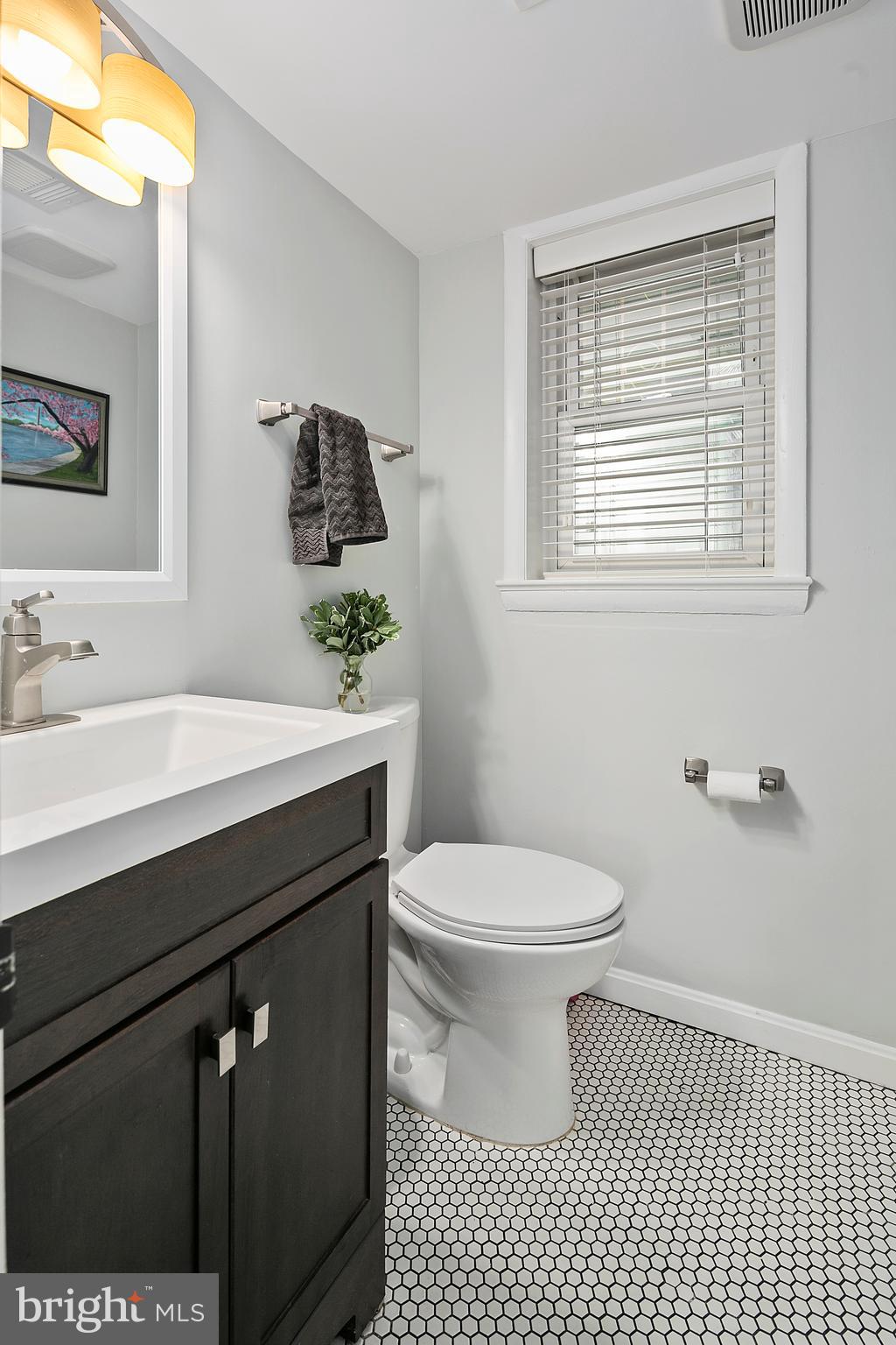 228 11th Street Southeast Washington, DC 20003 - Photo 11 of 31