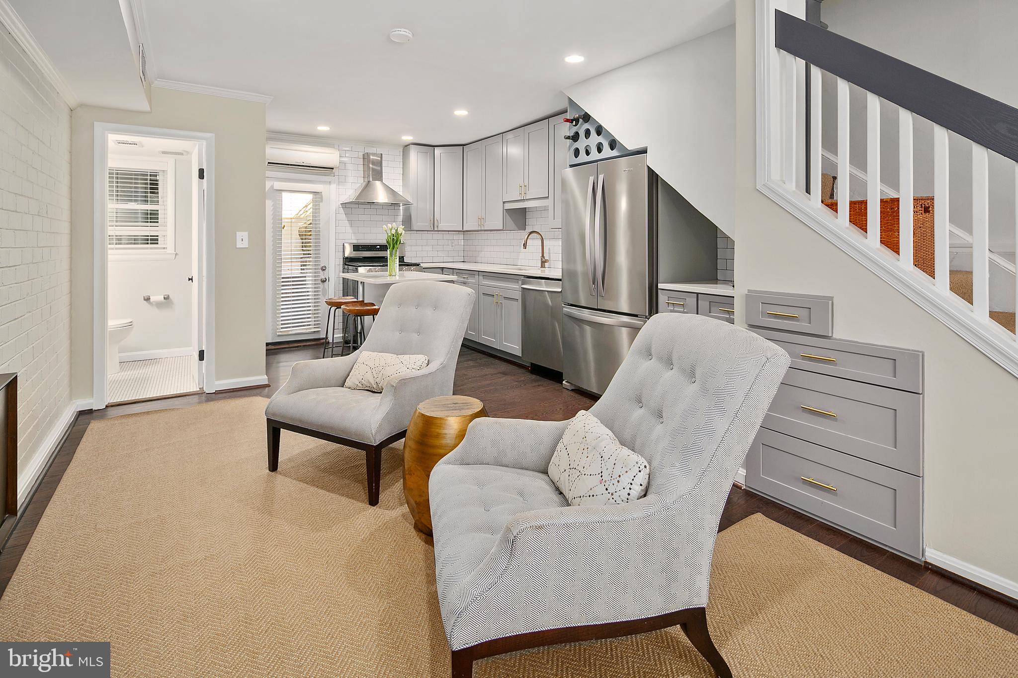 228 11th Street Southeast Washington, DC 20003 - Photo 6 of 31