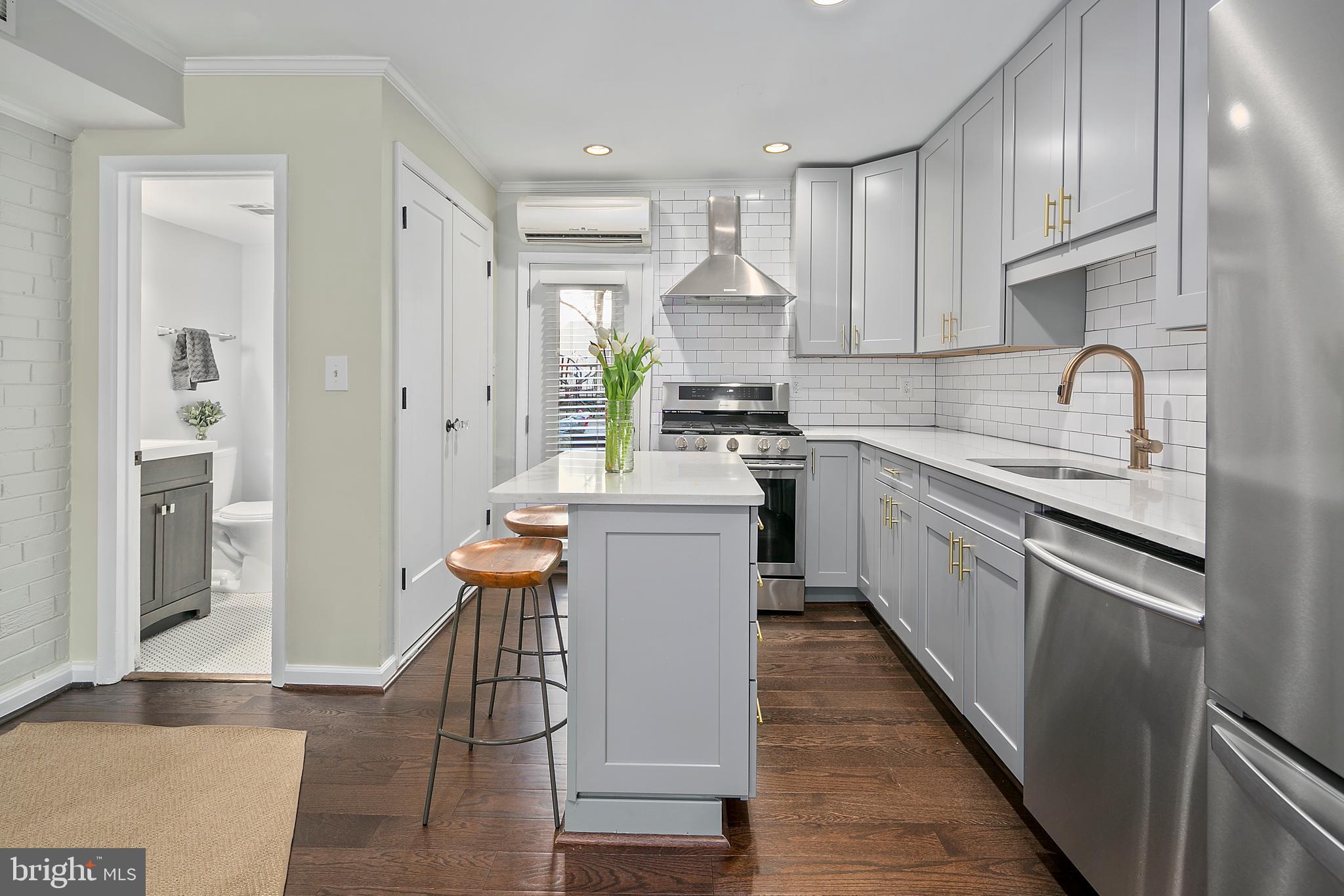 228 11th Street Southeast Washington, DC 20003 - Photo 9 of 31