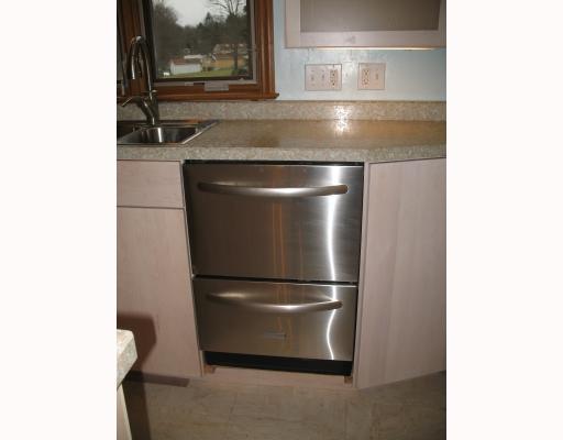 105 Murrysville Road Trafford, PA 15085 - Photo 7 of 18 Kitchen.