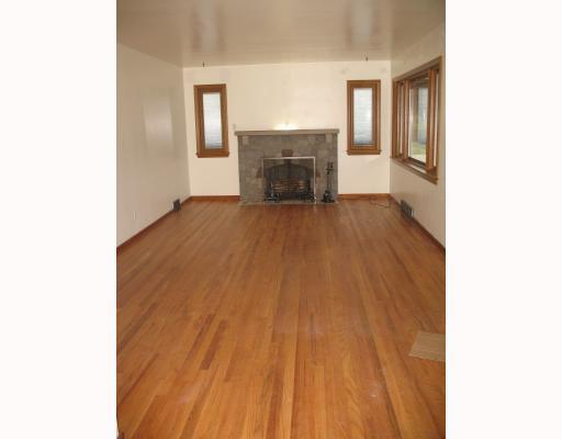 105 Murrysville Road Trafford, PA 15085 - Photo 9 of 18 Living Room.