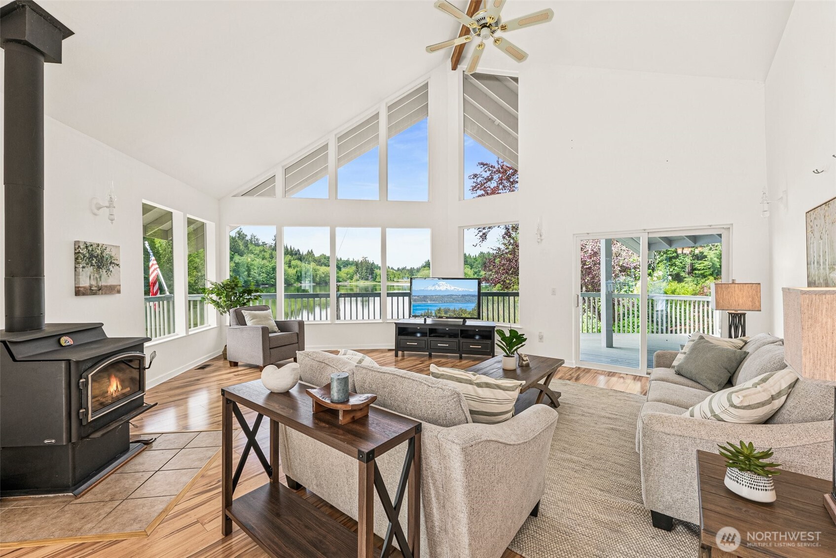 8471 East Caraway Road Port Orchard, WA 98366 - Photo 14 of 40