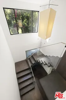$4,695,000 | 10558 Fontenelle Way, Los Angeles, CA 90077