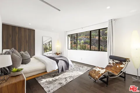 $4,695,000 | 10558 Fontenelle Way, Los Angeles, CA 90077