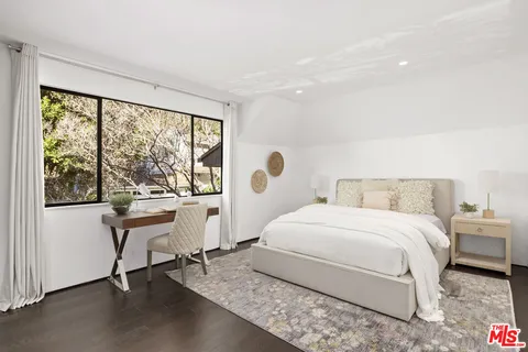 $4,695,000 | 10558 Fontenelle Way, Los Angeles, CA 90077