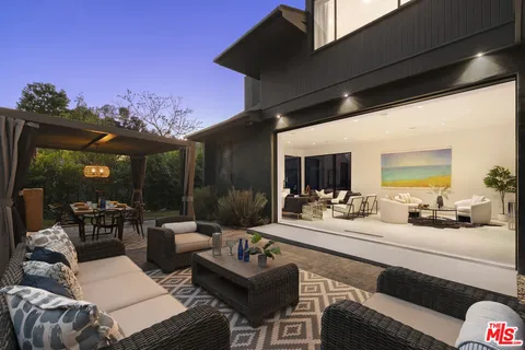 $4,695,000 | 10558 Fontenelle Way, Los Angeles, CA 90077
