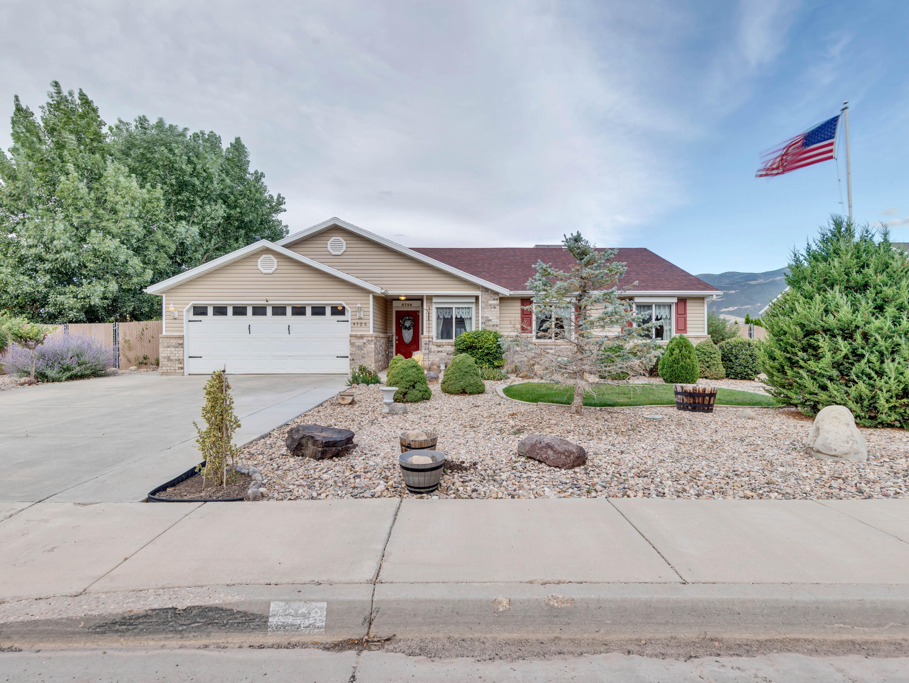 4706 Halterman Drive Enoch, UT 84721 - Photo 1 of 1 IMG_4221