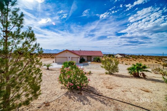 411 North Nolan Street Ridgecrest, CA 93555 - Photo 43 of 43 a view of a garden