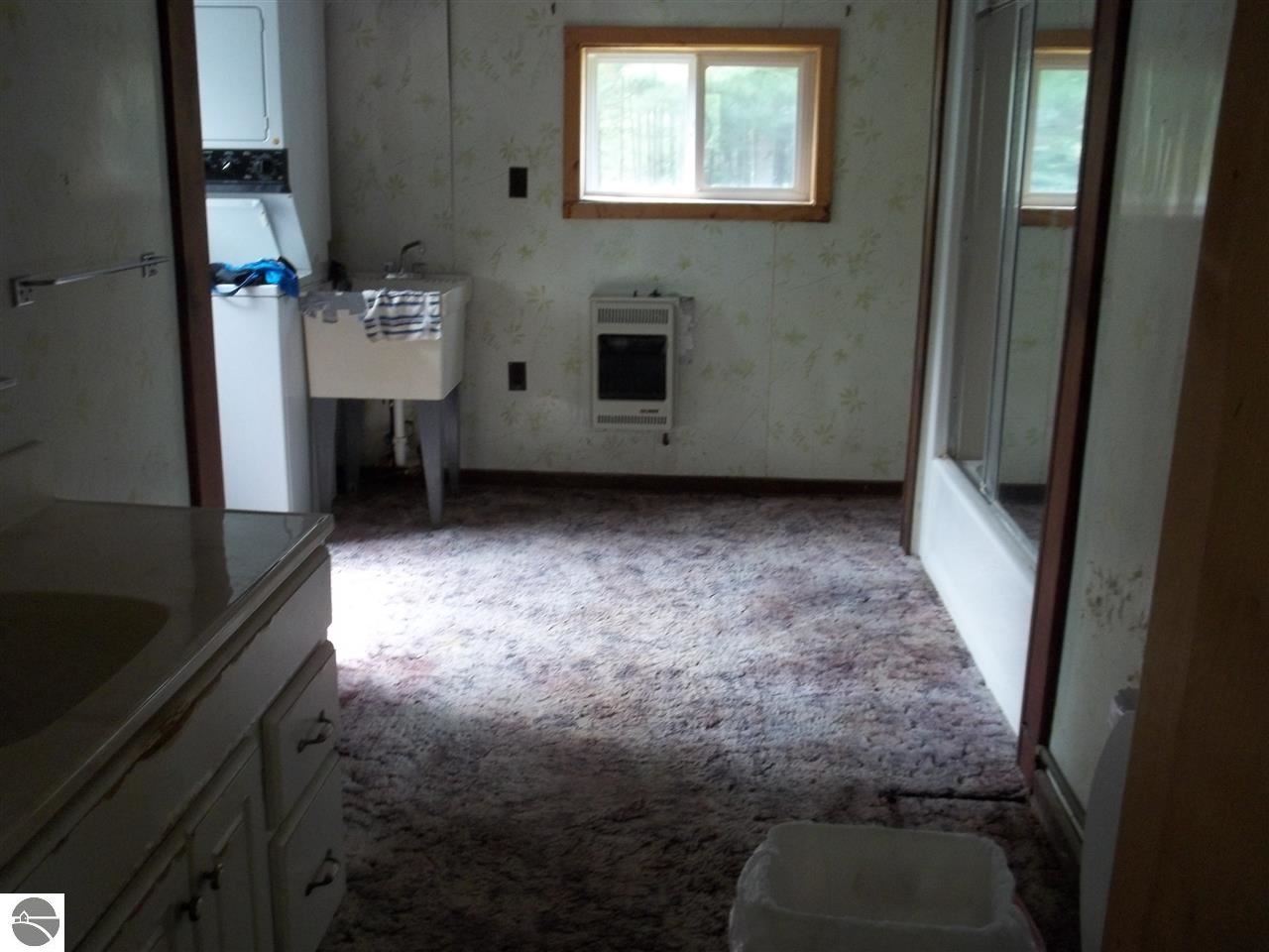 5291 Slosser Road Hale, MI 48739 - Photo 9 of 10 1776108-8.JPG