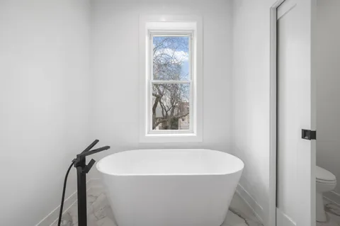 $1,249,000 | 3941 North Spaulding Avenue, Chicago, IL 60618