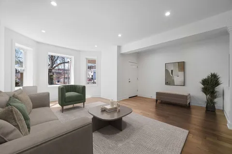 $1,249,000 | 3941 North Spaulding Avenue, Chicago, IL 60618