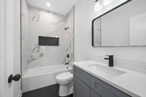 $1,249,000 | 3941 North Spaulding Avenue, Chicago, IL 60618