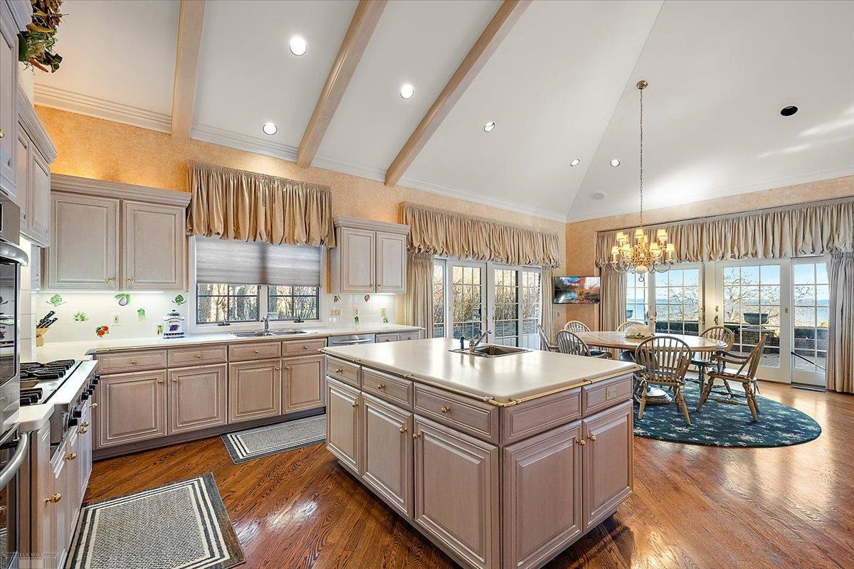 207 Lake Shore Road Grosse Pointe, MI 48236 - Photo 29 of 91
