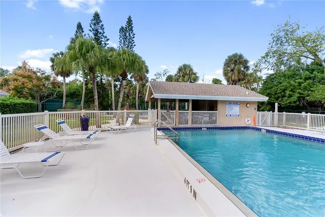 $229,000 | 4767 Village Gardens Drive, Unit 94, Sarasota, FL 34234