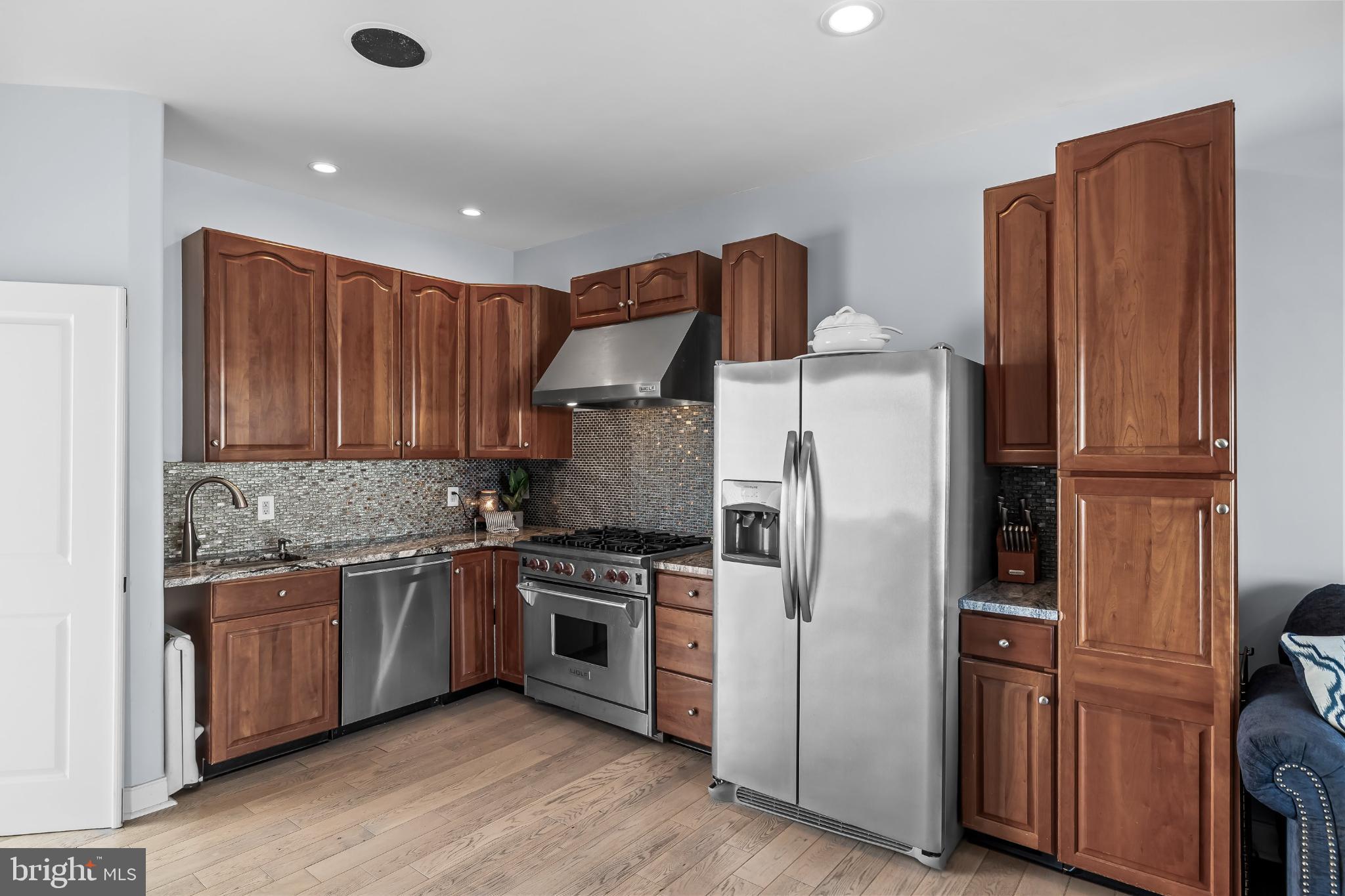 420 West 17th Avenue North Wildwood, NJ 08260 - Photo 46 of 101 Professional grade oven