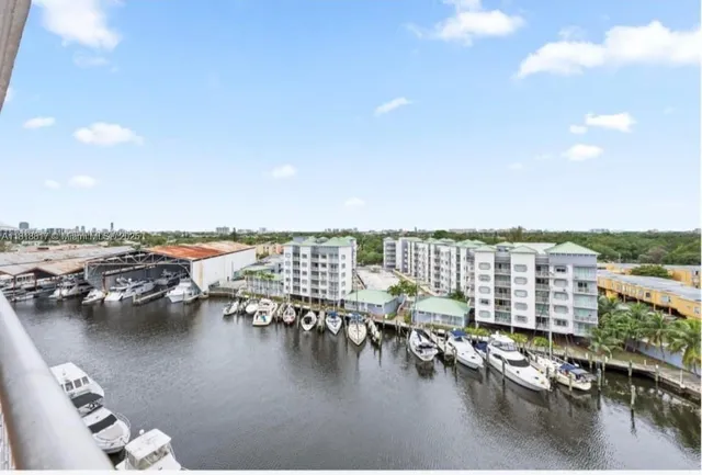 $320,000 | 1800 Northwest 24th Avenue, Unit 910, Miami, FL 33125