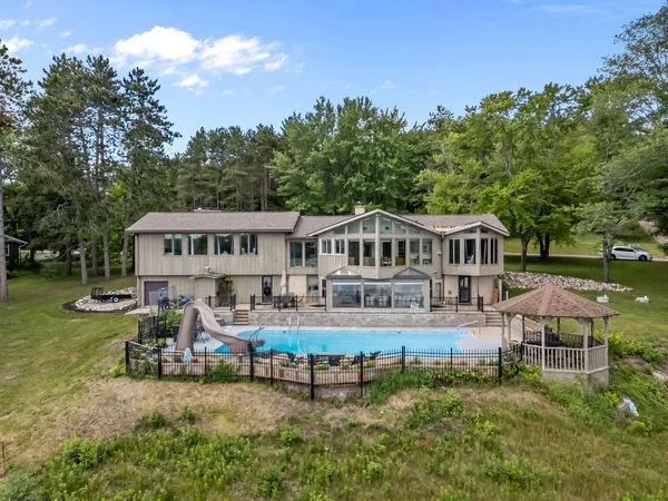 $675,000 | W8255 Buttercup Court, Wautoma, WI 54982