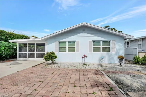 $3,000 | 1009 Ridge Street, Naples, FL 34103