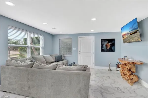 $3,000 | 1009 Ridge Street, Naples, FL 34103