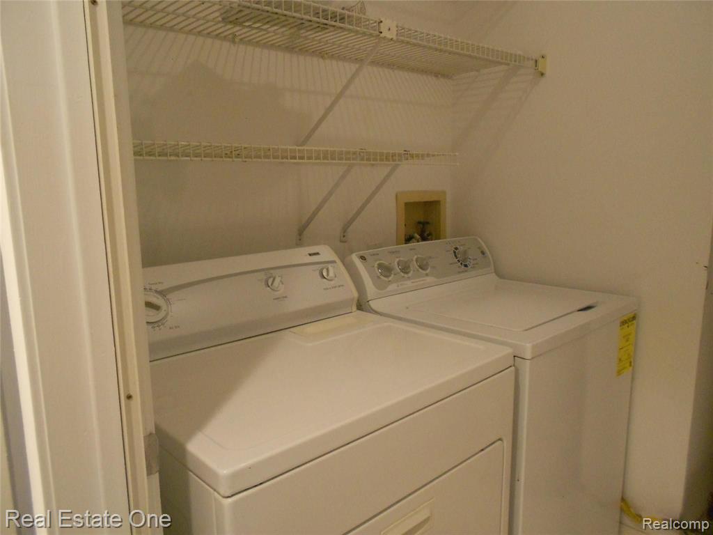 30414 Orchard Lake Road, Unit 10 Farmington, MI 48334 - Photo 12 of 14