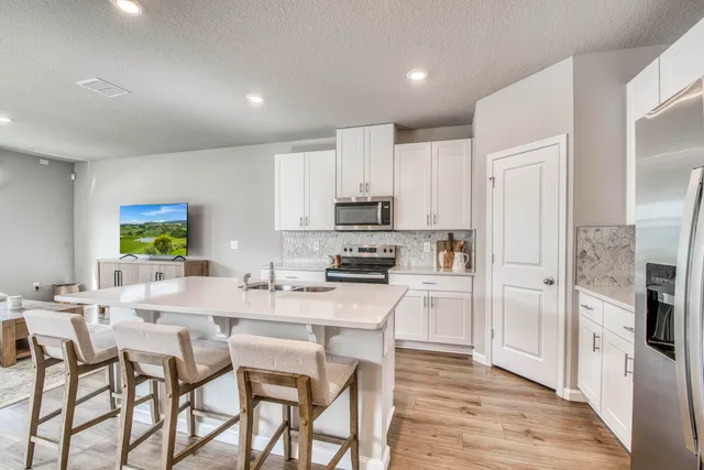 $450,000 | 5735 Southeast Edgewater Circle, Stuart, FL 34997