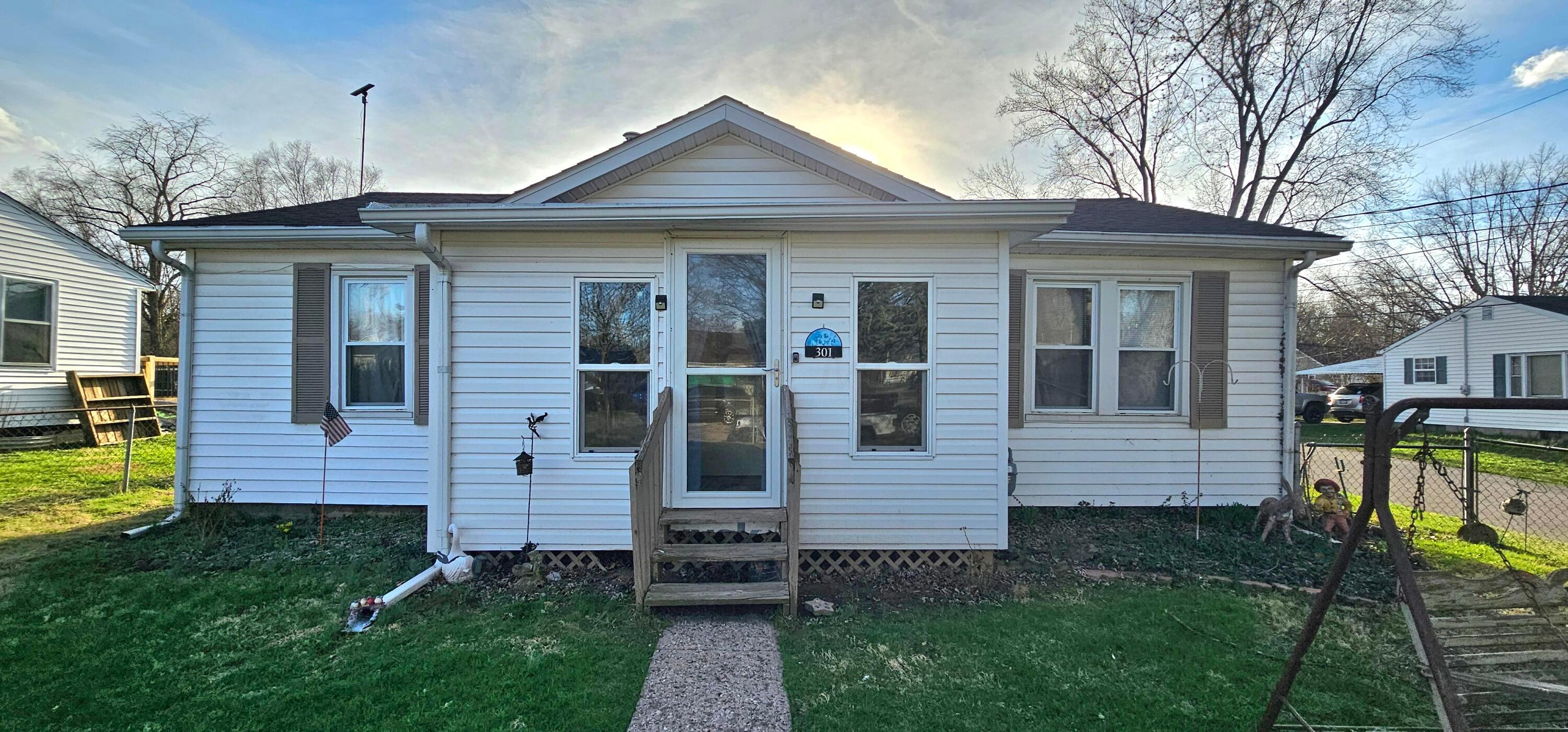 301 Witte Street Lancaster, OH 43130 - Photo 2 of 12 front of home