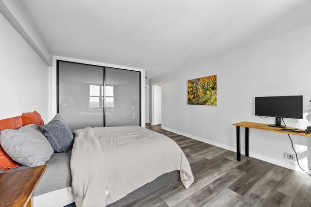 $325,000 | 3430 North Lake Shore Drive, Unit 15L, Chicago, IL 60657