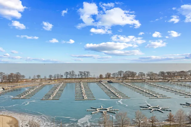 $325,000 | 3430 North Lake Shore Drive, Unit 15L, Chicago, IL 60657