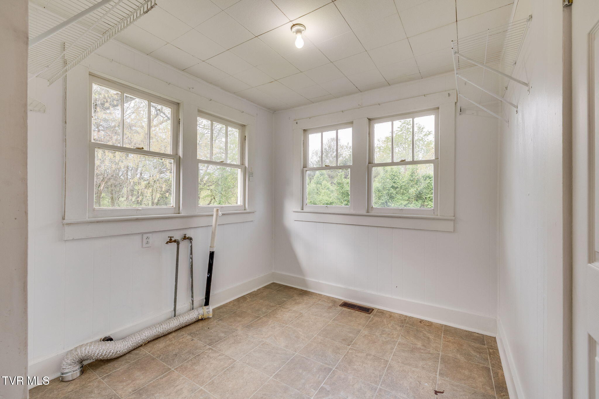 225 Washington College Station Road Limestone, TN 37681 - Photo 22 of 25 022