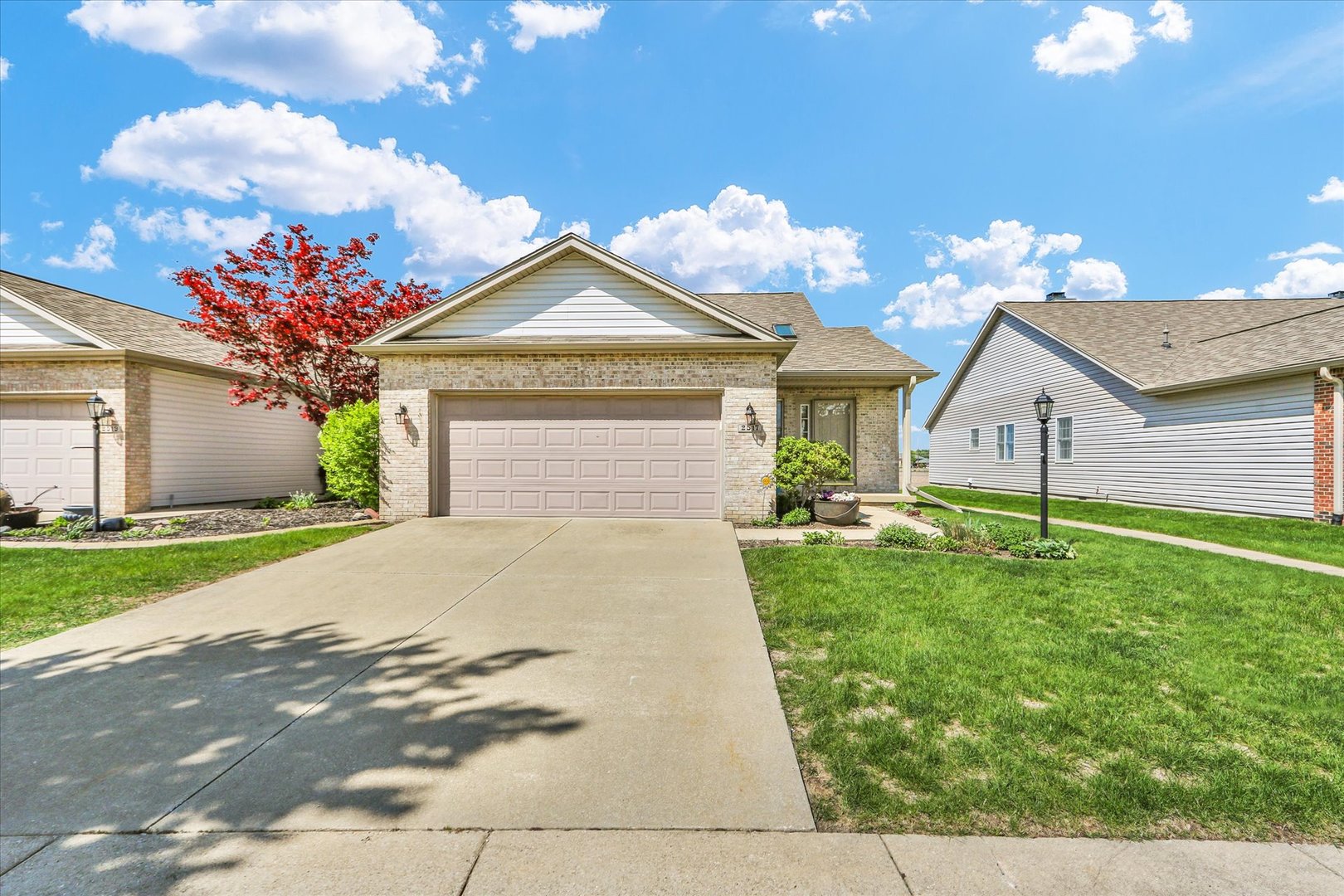 2517 Windward Boulevard, Unit 2517 Champaign, IL 61821 - Photo 1 of 30