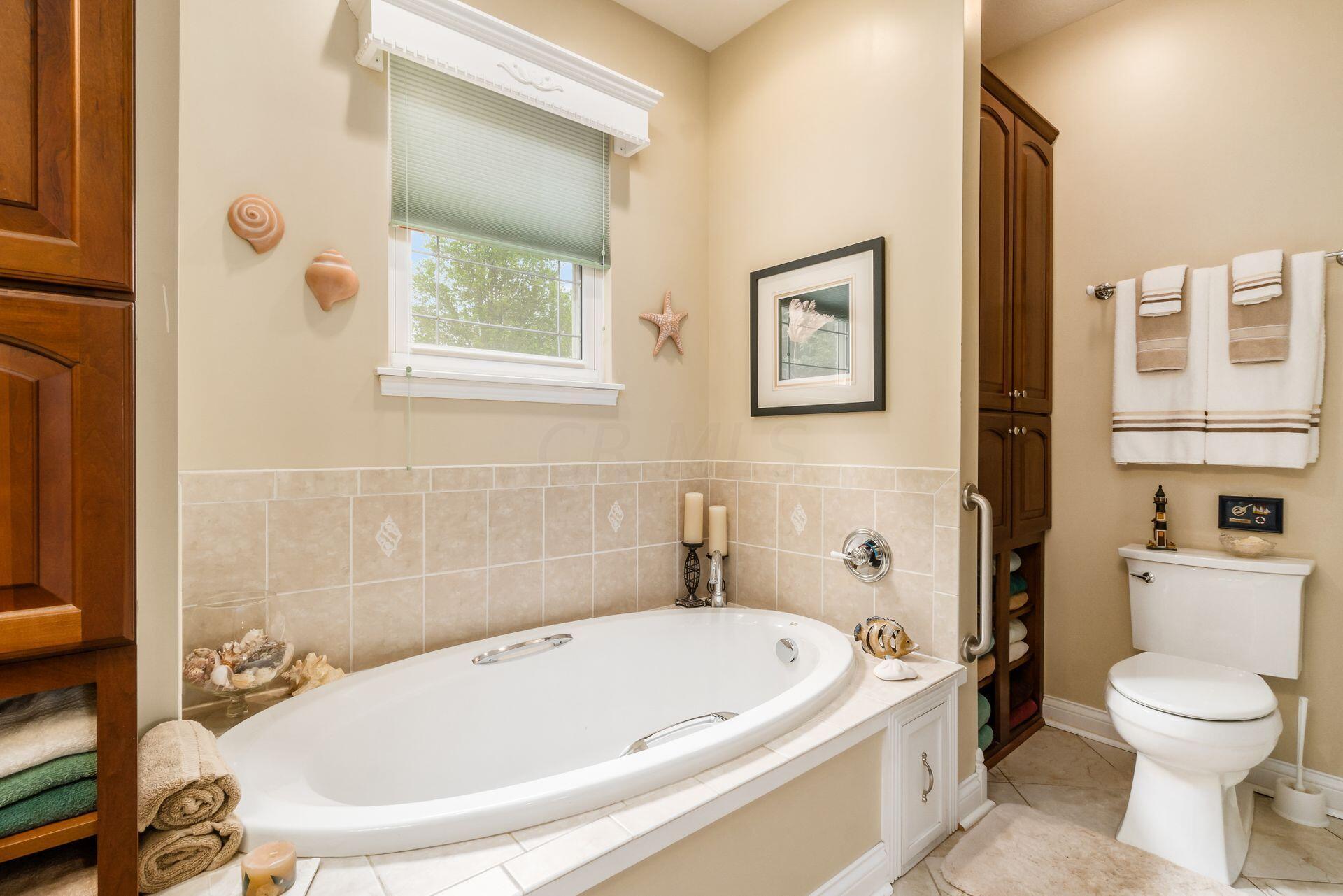 561 East Johnstown Road Gahanna, OH 43230 - Photo 31 of 67 047_ 561 E Johnstown Rd - 128