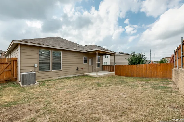 $1,800 | 11341 Fine Design, San Antonio, TX 78245