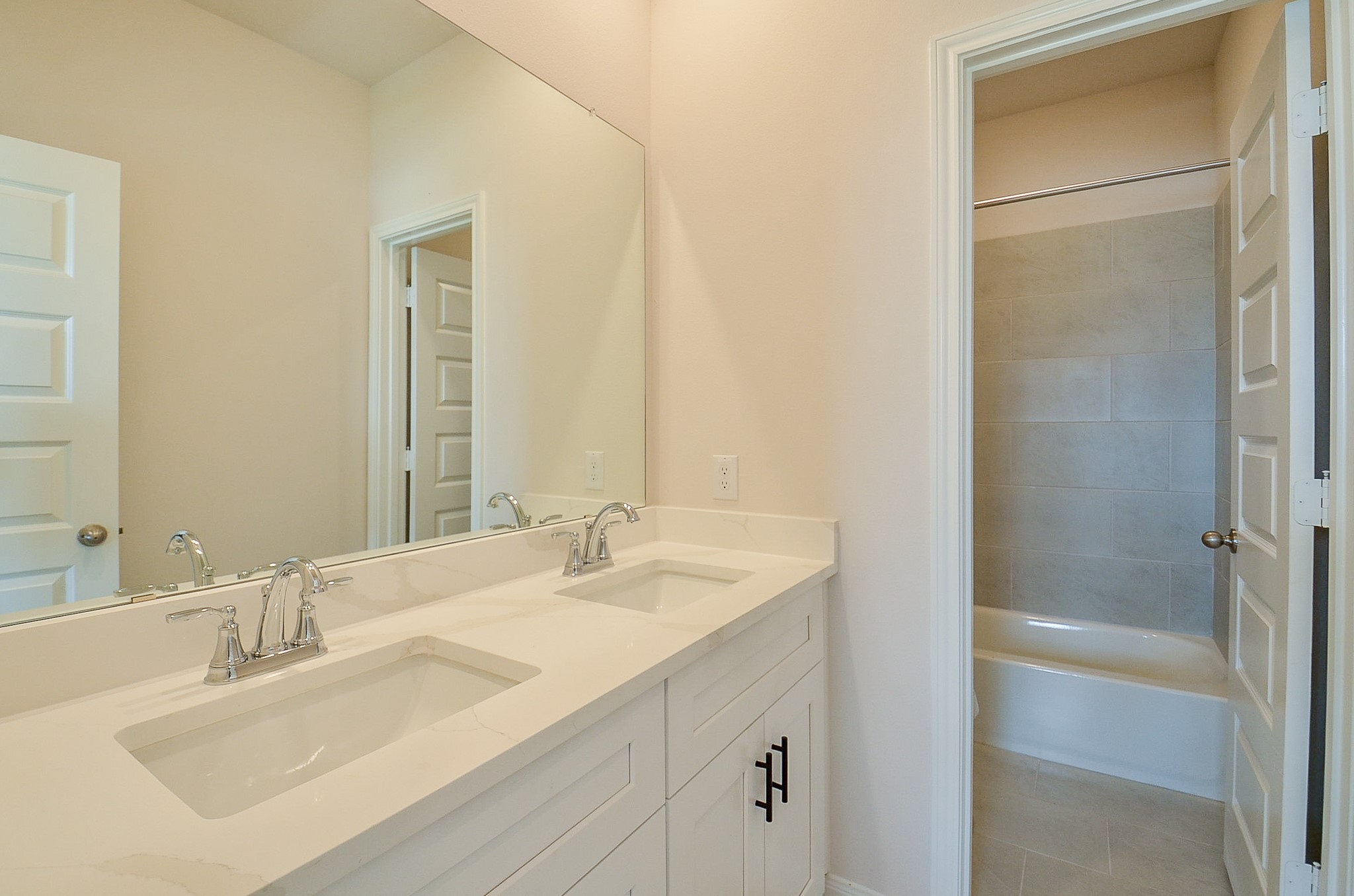 20637 Dynamic Court Humble, TX 77338 - Photo 22 of 32 a bathroom with a sink and a mirror