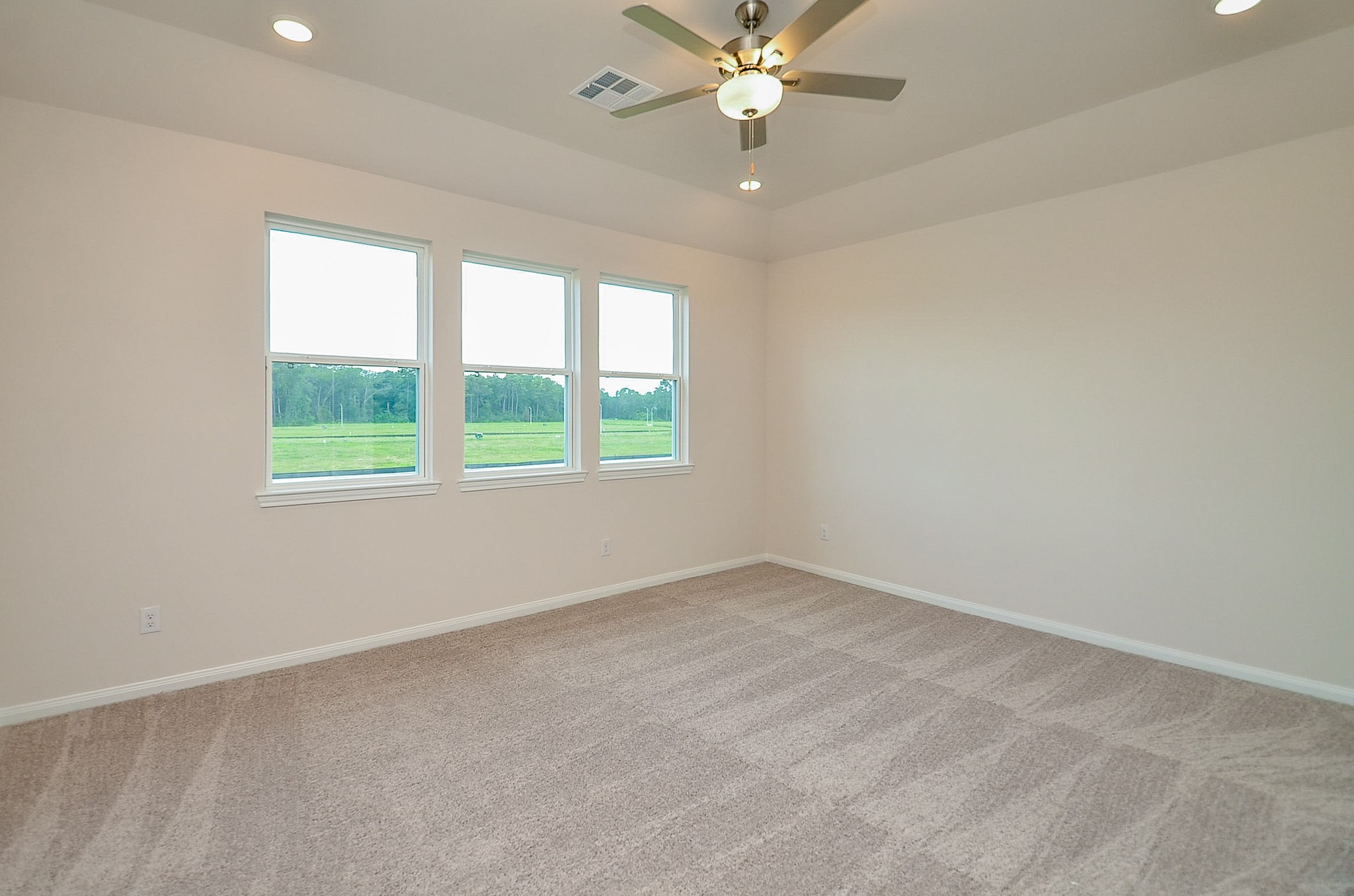20637 Dynamic Court Humble, TX 77338 - Photo 26 of 33 an empty room with a window