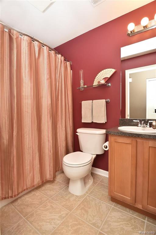 3296 Hilton Road, Unit 104 Ferndale, MI 48220 - Photo 15 of 19