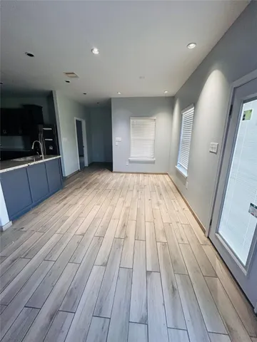 a view of a pathway along the building