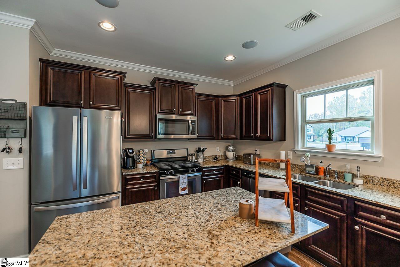 200 Whitby Court Fountain Inn, SC 29644 - Photo 9 of 26 Gallery Image 9