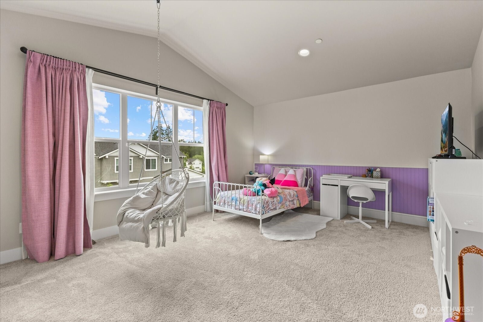 8815 Northeast 204th Street Bothell, WA 98011 - Photo 29 of 39