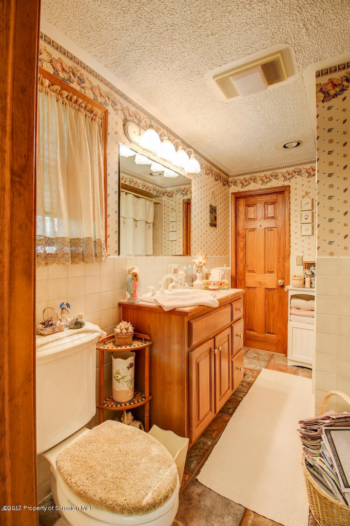 203 McKinney Road Waymart, PA 18472 - Photo 11 of 28 Gallery Image 11