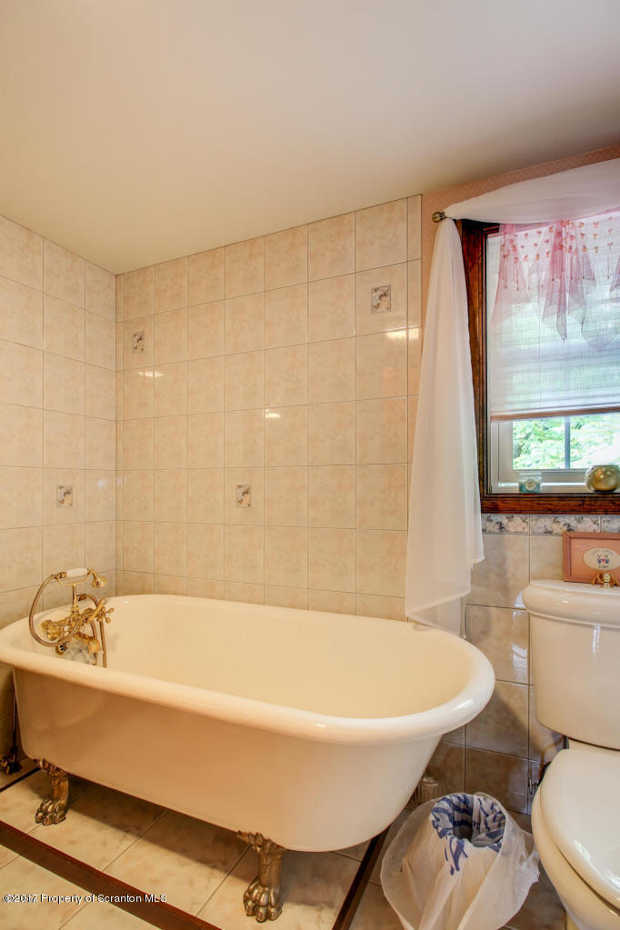 203 McKinney Road Waymart, PA 18472 - Photo 19 of 28 Gallery Image 19