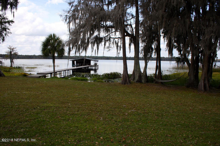 9226 Southwest 71 Street Hampton, FL 32044 - Photo 3 of 38 View