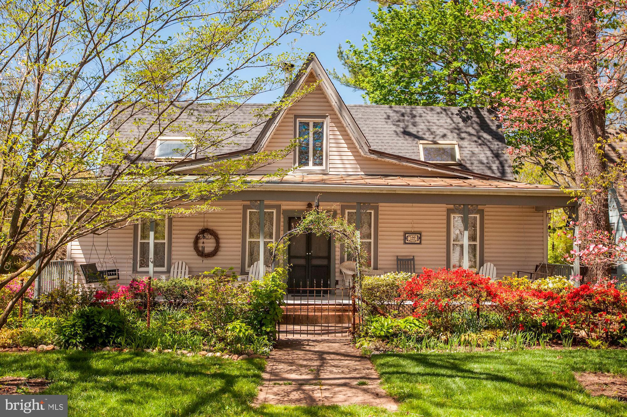 122 Grove Avenue, Washington Grove, MD 20880 Compass