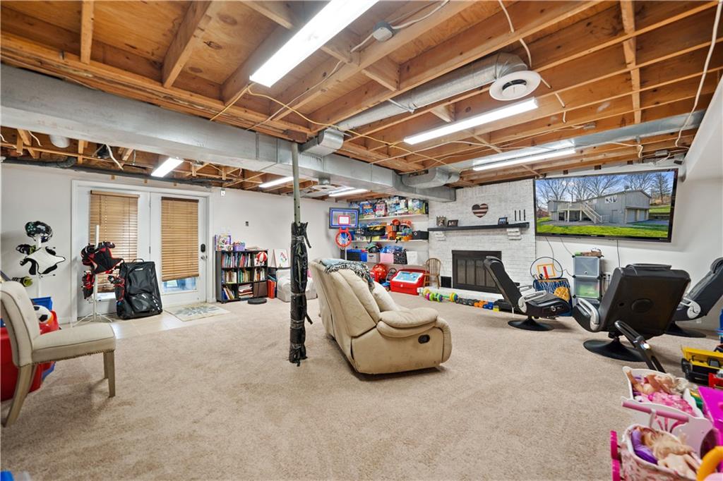 304 North Branch Road Oakdale, PA 15071 - Photo 16 of 25 Gallery Image 16