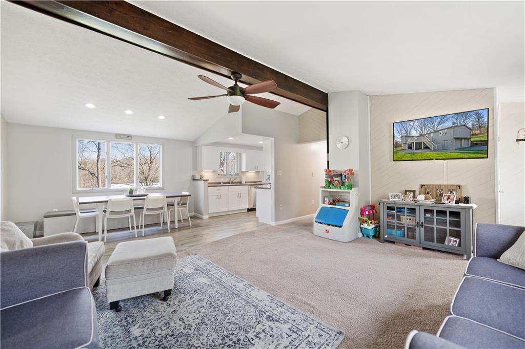304 North Branch Road Oakdale, PA 15071 - Photo 4 of 25 Gallery Image 4