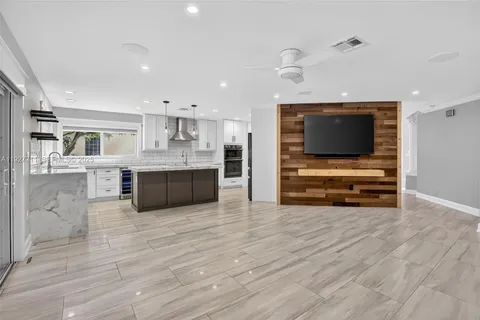 $899,000 | 1911 Northwest 169th Avenue, Pembroke Pines, FL 33028